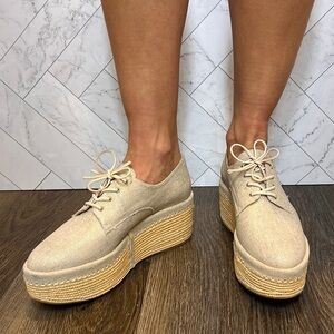 STUART Weitzman Size 8 US